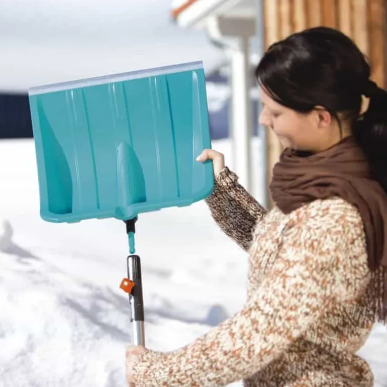 Gardena Sneeuwschop + steel hout