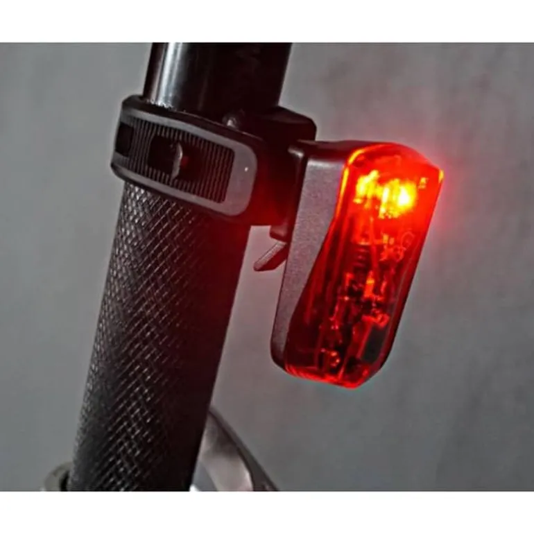 Smart Achterlicht USB Vee LED (0,5W)