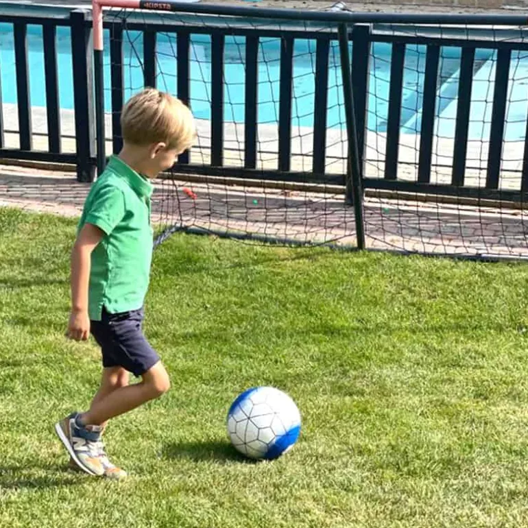 Voetbal (size 5) in PU wit/blauw